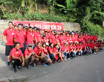 Ban Chấp hành Công đoàn phối hợp với Đoàn Thanh niên Công ty tổ chức Giải leo núi IDICO-CONAC năm 2018.
